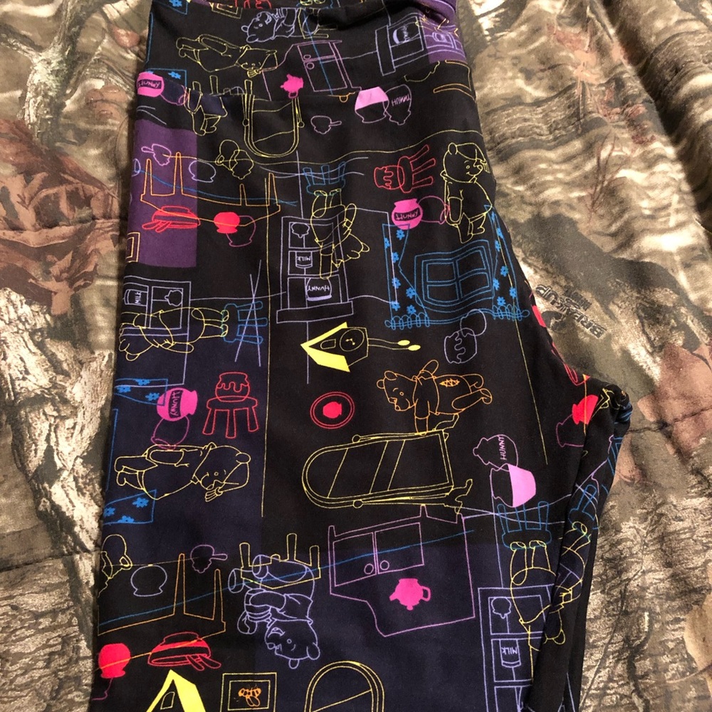 TC LuLaRoe Winnie the Pooh Leggings